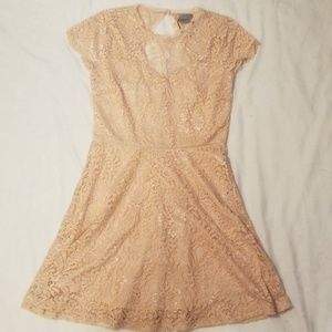 Modcloth Stretchy Lace Dress EUC
